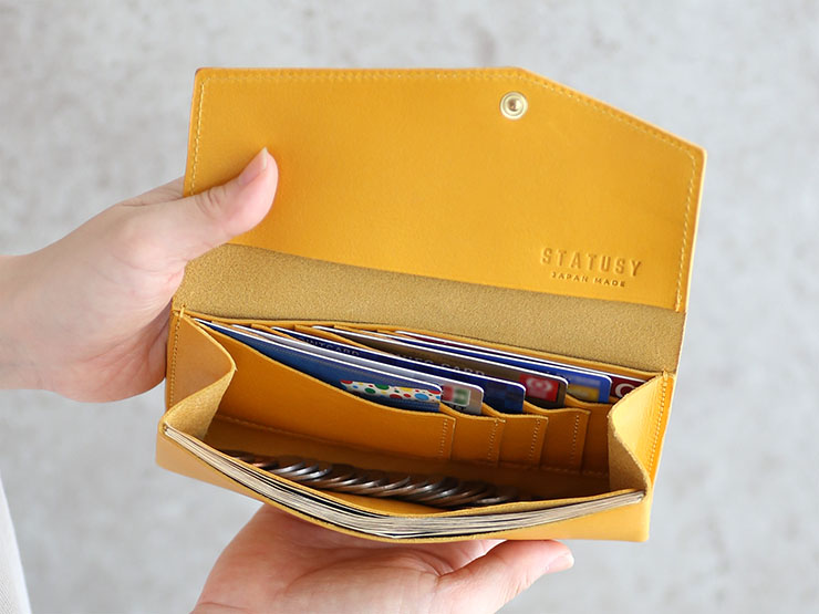 ステータシー、立ち並ぶカードですばやく決済できる小型長財布il modo ...