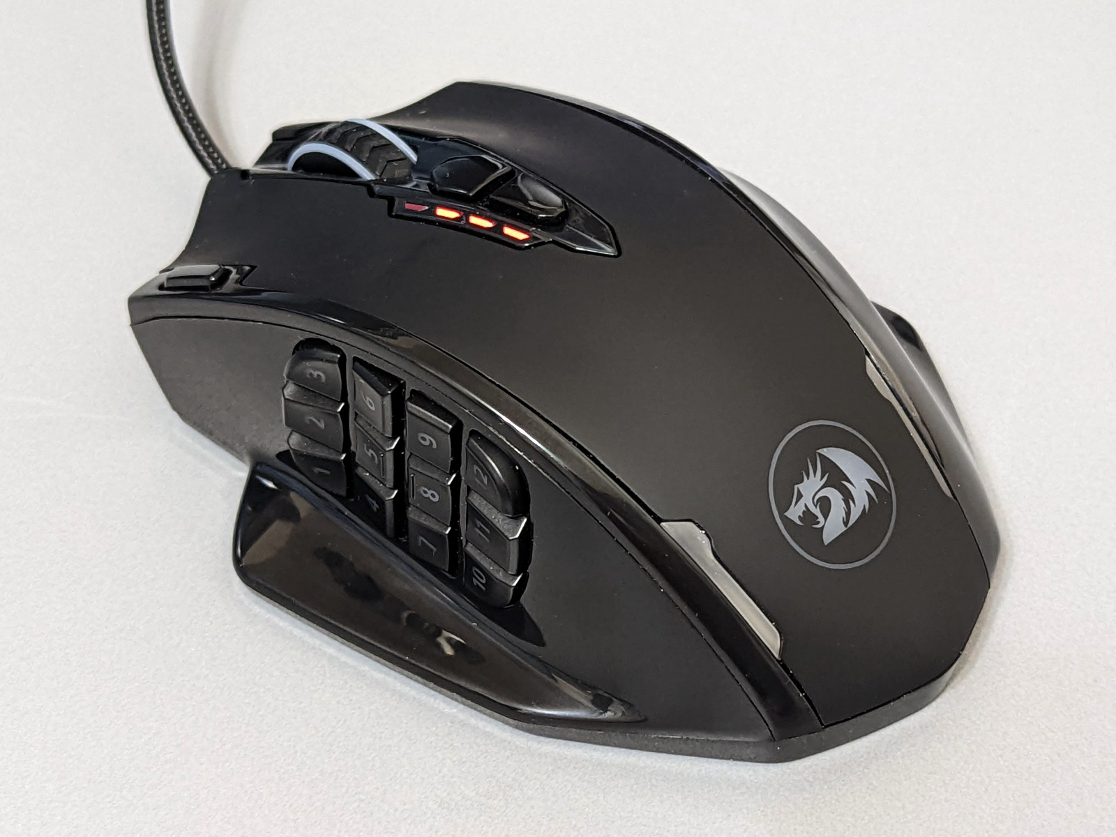 17ボタン搭載ながら実売わずか4千円台、多ボタンマウスを探している