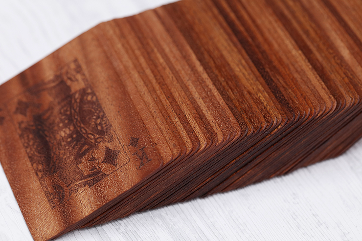 アフリカンマホガニーの魅力を探る～木工製品ブランド「LIFE」の