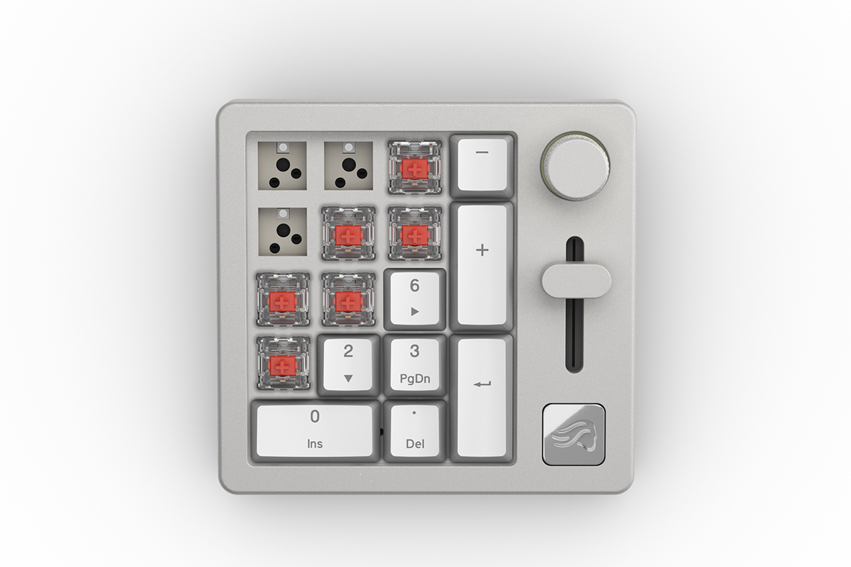 テンキーにスライダーやダイヤルも加えた「GMMK Numpad」〜ワイヤレス