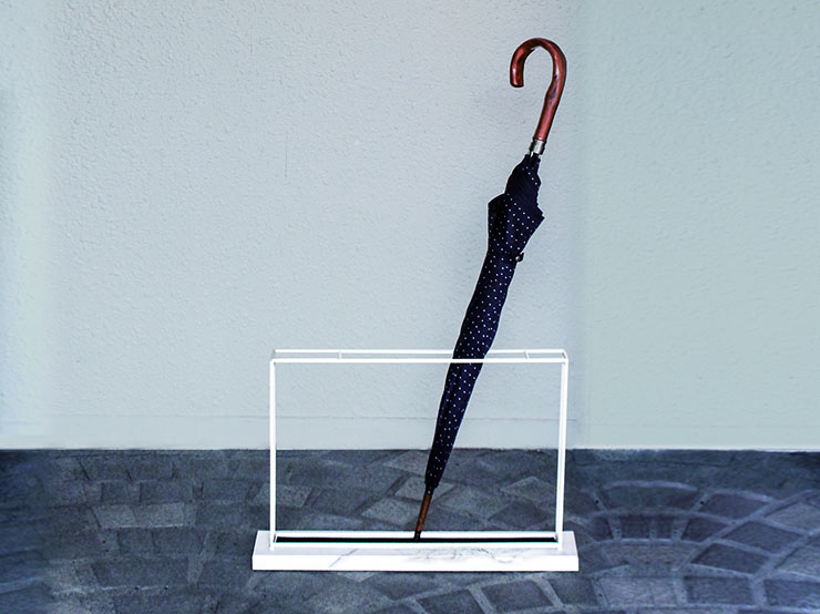 ディクラッセ、シンプルモダンなデザインの傘立てScenario umbrella