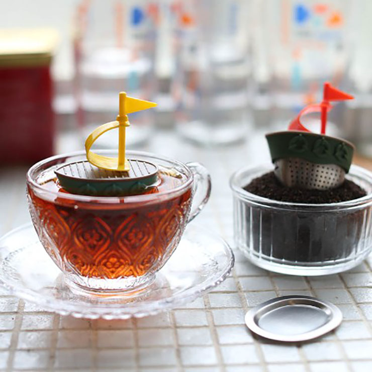 ヴィレヴァン、海に浮かぶ船のようなティーストレーナー「TEA INFUSER