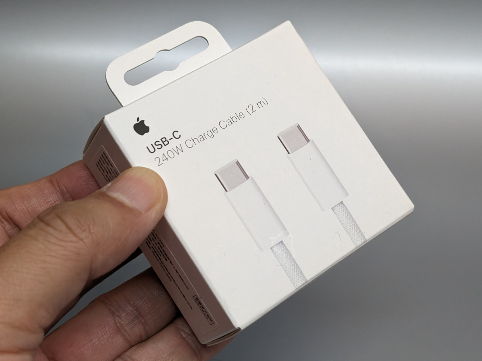 最大240Wまで対応、将来も安心して使えるApple純正USB-C充電ケーブル