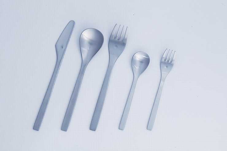 お気に入りのカトラリーで優雅な食卓を。暮らしを彩る「燕振興工業」の