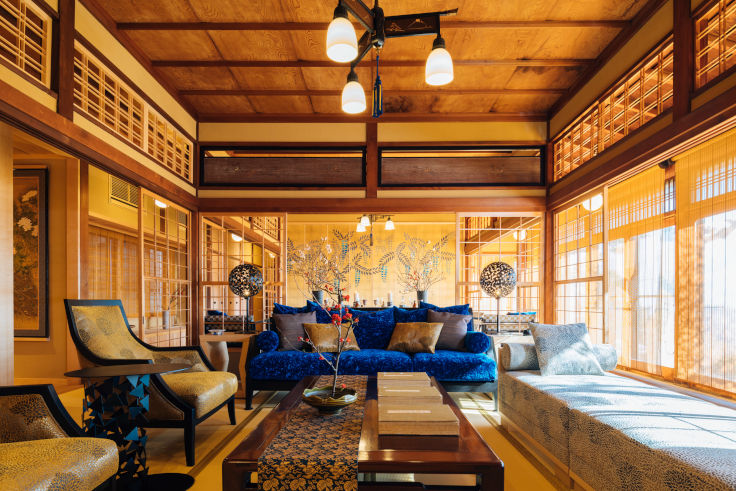 伝統建築に“アートとデザイン”を融合させた貸別荘「スイートヴィラ