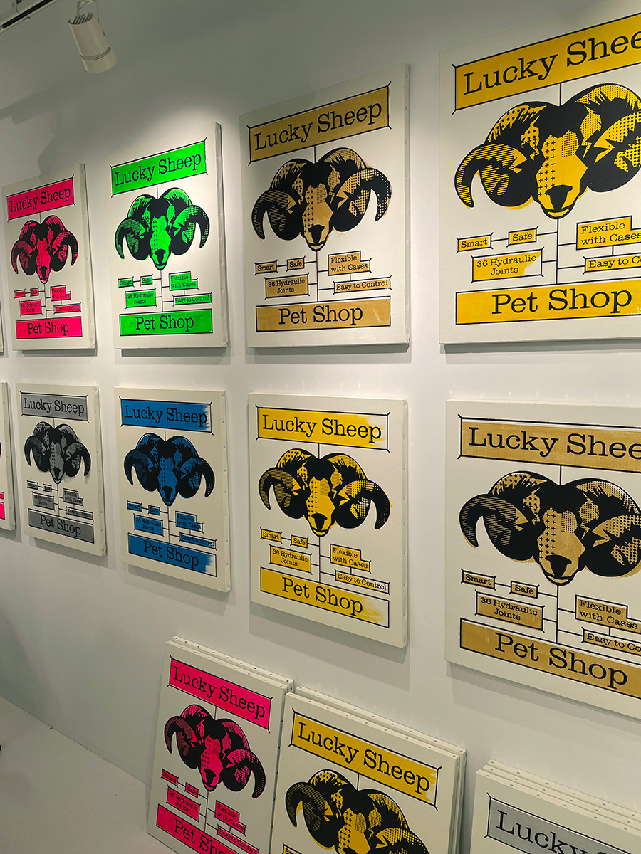 SF小説の装幀の “プロトタイプアート” が展示される土井宏明氏の個展