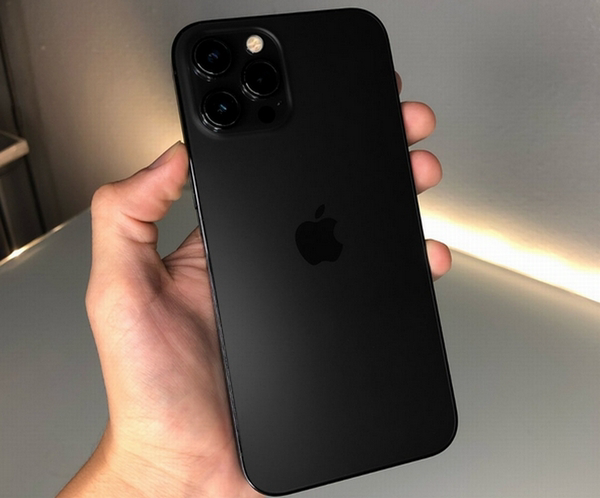 し*送様 Apple iPhone 13 ブラック 本体 Apple iPhone 13 ブラック 本体