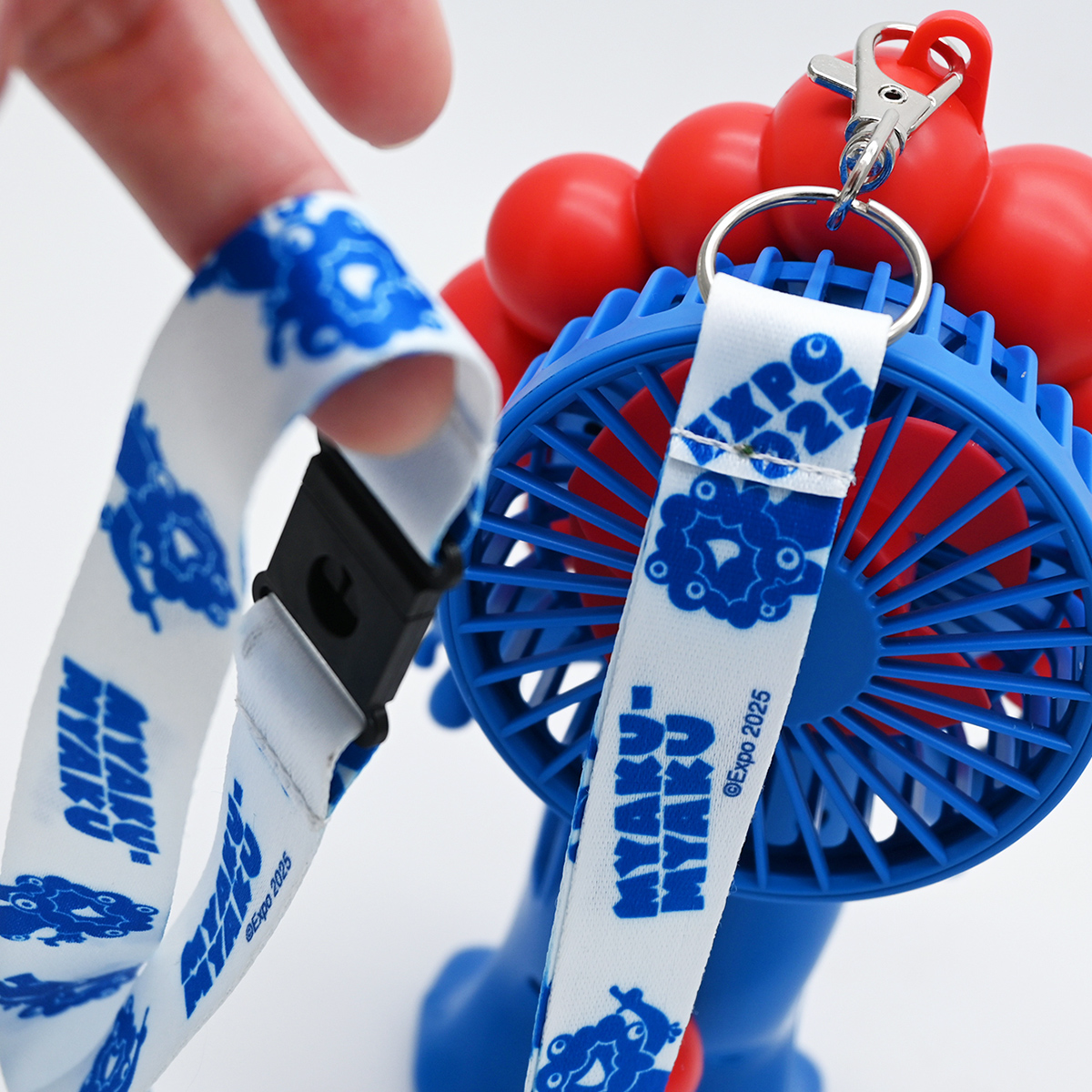 ヘソプロダクション、「EXPO2025 ミャクミャク ハンディファン」を発売