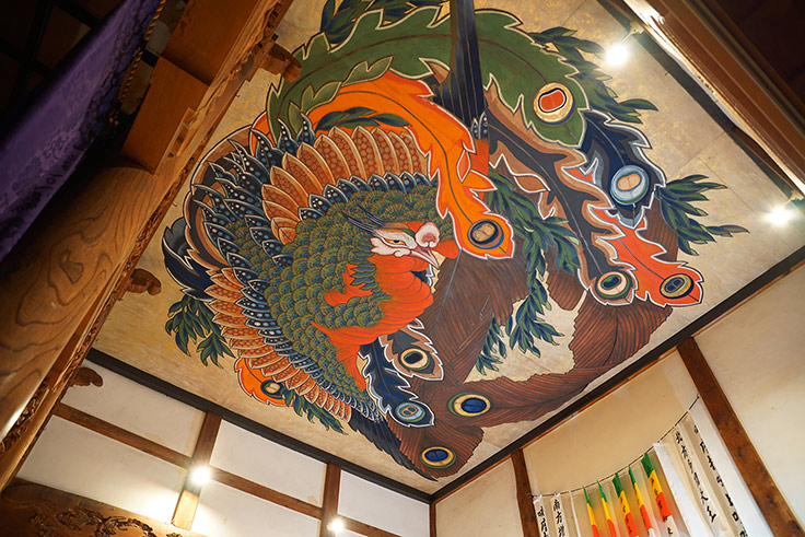 葛飾北斎の最大の作品である岩松院本堂天井絵「鳳凰図」をデジタル技術