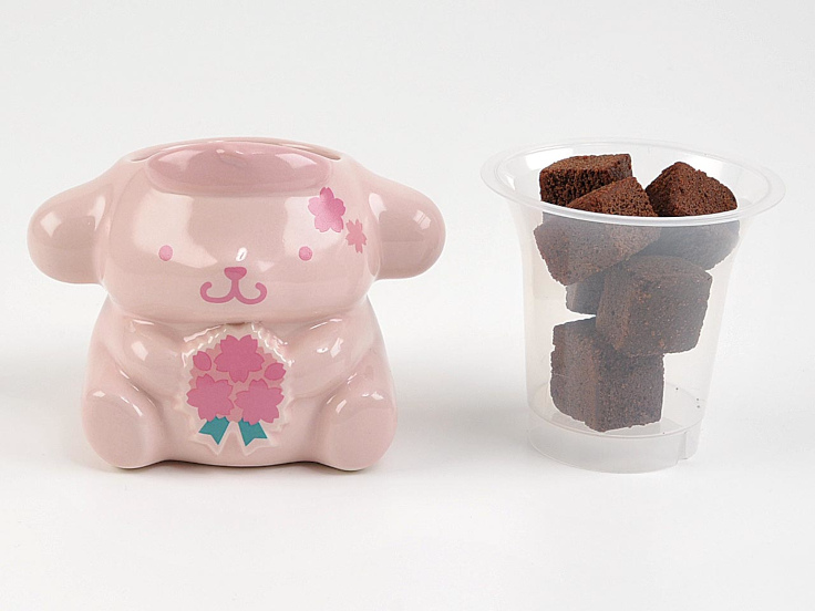 ミニストップ、シナモロールとポムポムプリンのデザインの陶器カップ