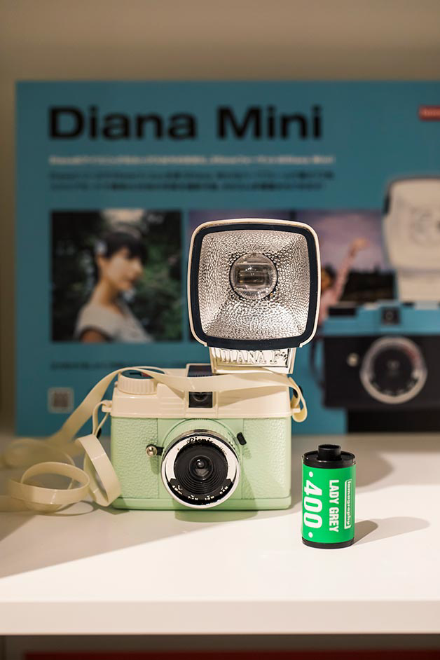 ロモグラフィーの直営店「Lomography+」へ。フィルムカメラでの撮影