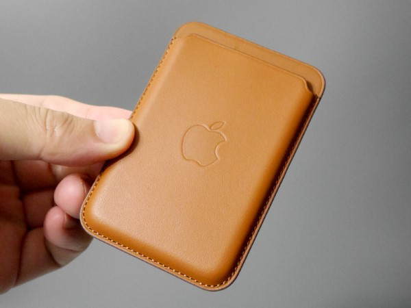 Apple MagSafe Wallet レザー Wallet 純正　オレンジ Amazon.co.jp: MagSafe対応iPhoneレザーウォレット - オレンジ