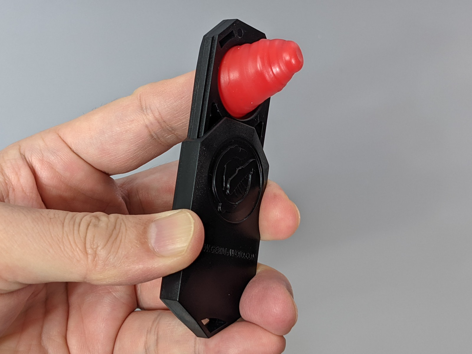 片手でカンタン出し入れ タッチパネルやエレベーターのボタンを直接触れずに操作できる Germ Avoid Itライター 山口真弘の気になるグッズラボ プロダクトに出会う デザインってオモシロイ Mdn Design Interactive