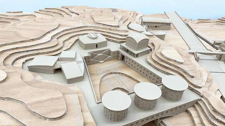 アングラ演劇のデザインが集まる「寺山修司没後40年記念