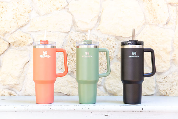 スタンレー×バービー　未開封　ピーチ　真空クエンチャー1.18L スタンレー×バービー 未開封 ピーチ 真空クエンチャー1.18L Amazon.co